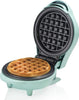 Mini waffle iron for classic waffles, small waffle maker with non-stick coating, for children's birthdays, family parties, Easter or Christmas, retro design, 550 watts, colour: mint