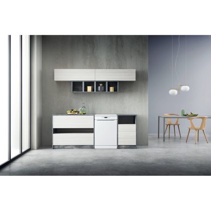 WHIRLPOOL  60CM Freestanding Standard Dishwasher - White | WFC3C33PFUK