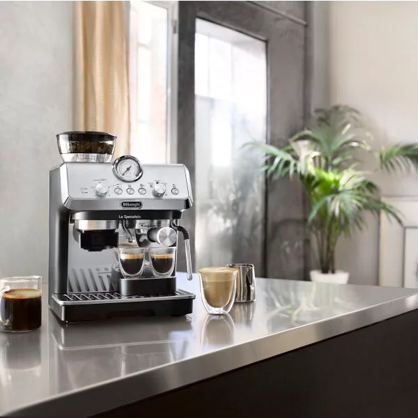 DeLonghi La Specialista Arte 1.5L Manual Espresso Coffee Machine - Black | EC9155.MB