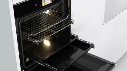 Whirlpool built in electric oven: self cleaning - W11IOM14MS2H. DEMO MODEL